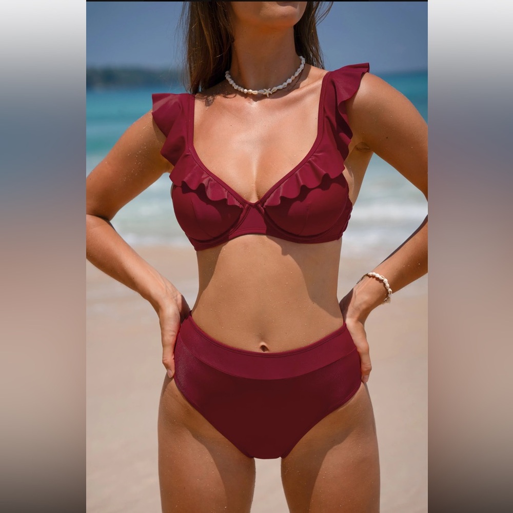 Cupshe Super Bloom Underwire Bikini Top & High-Waisted Bottoms Set